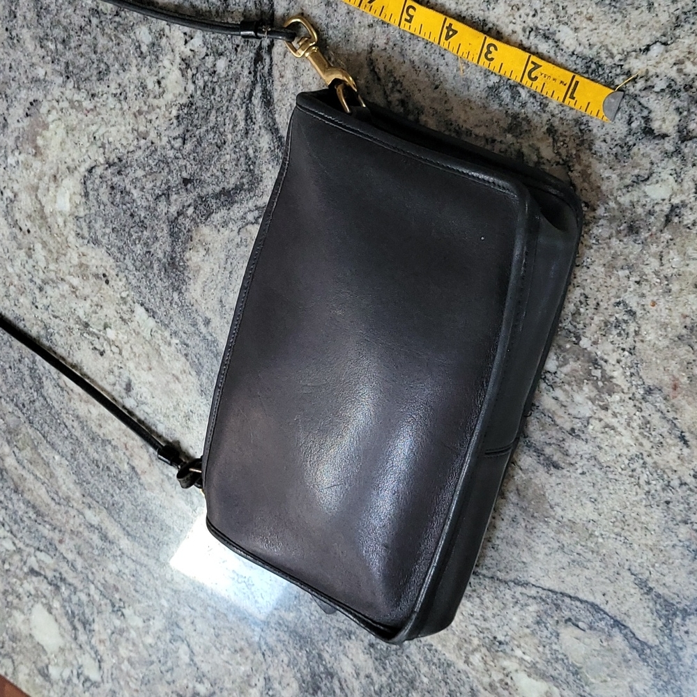Coach Vintage Crossbody Bag - Picture 11 of 15